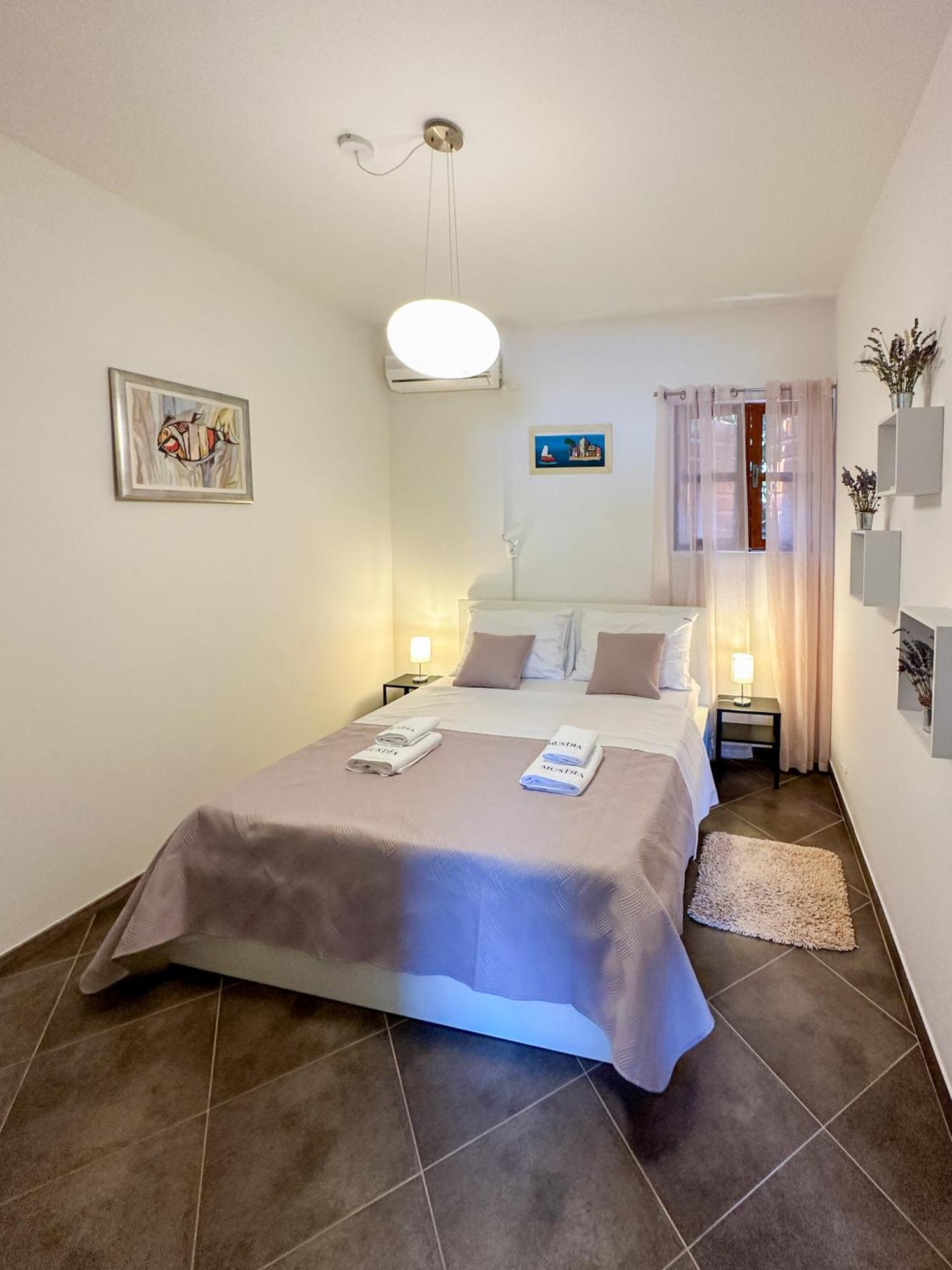 Mustra House - Private Pool & Sauna Villa *