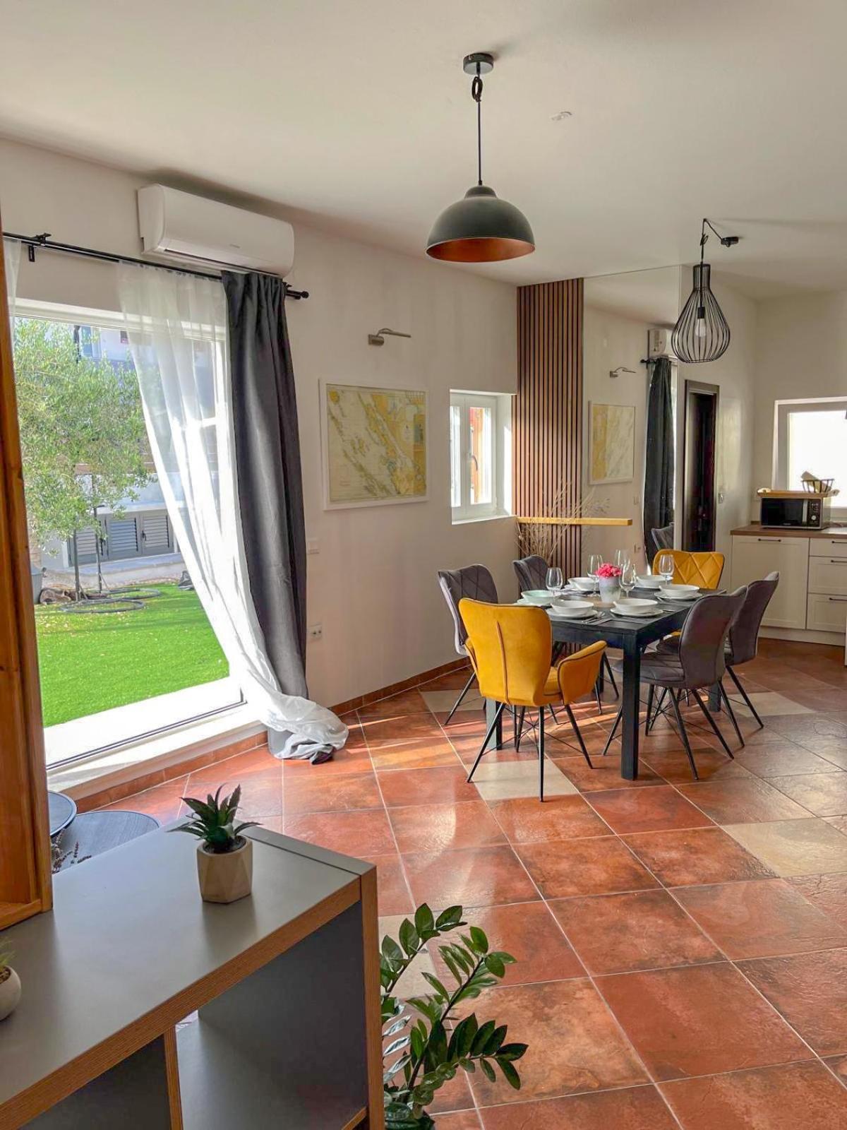 Villa Mustra House - Private Pool & Sauna