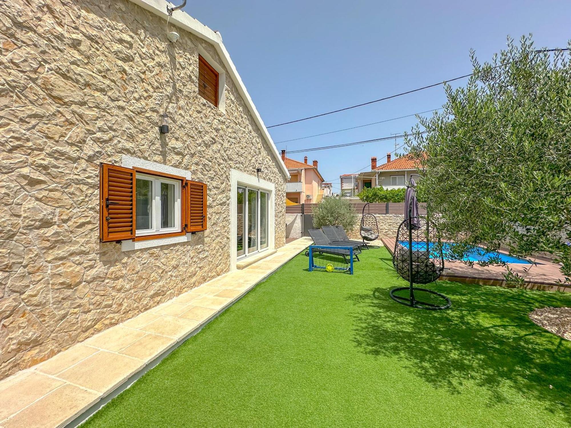 Mustra House - Private Pool & Sauna Villa *