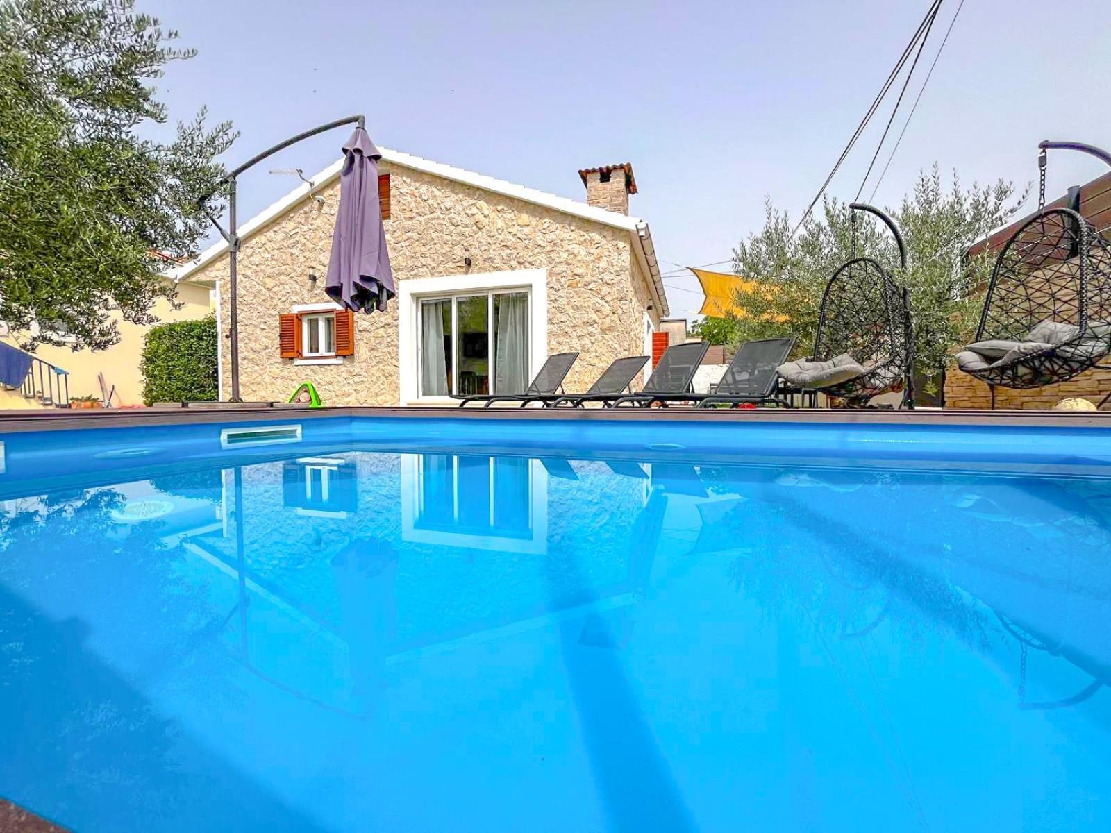 Mustra House - Private Pool & Sauna Villa *